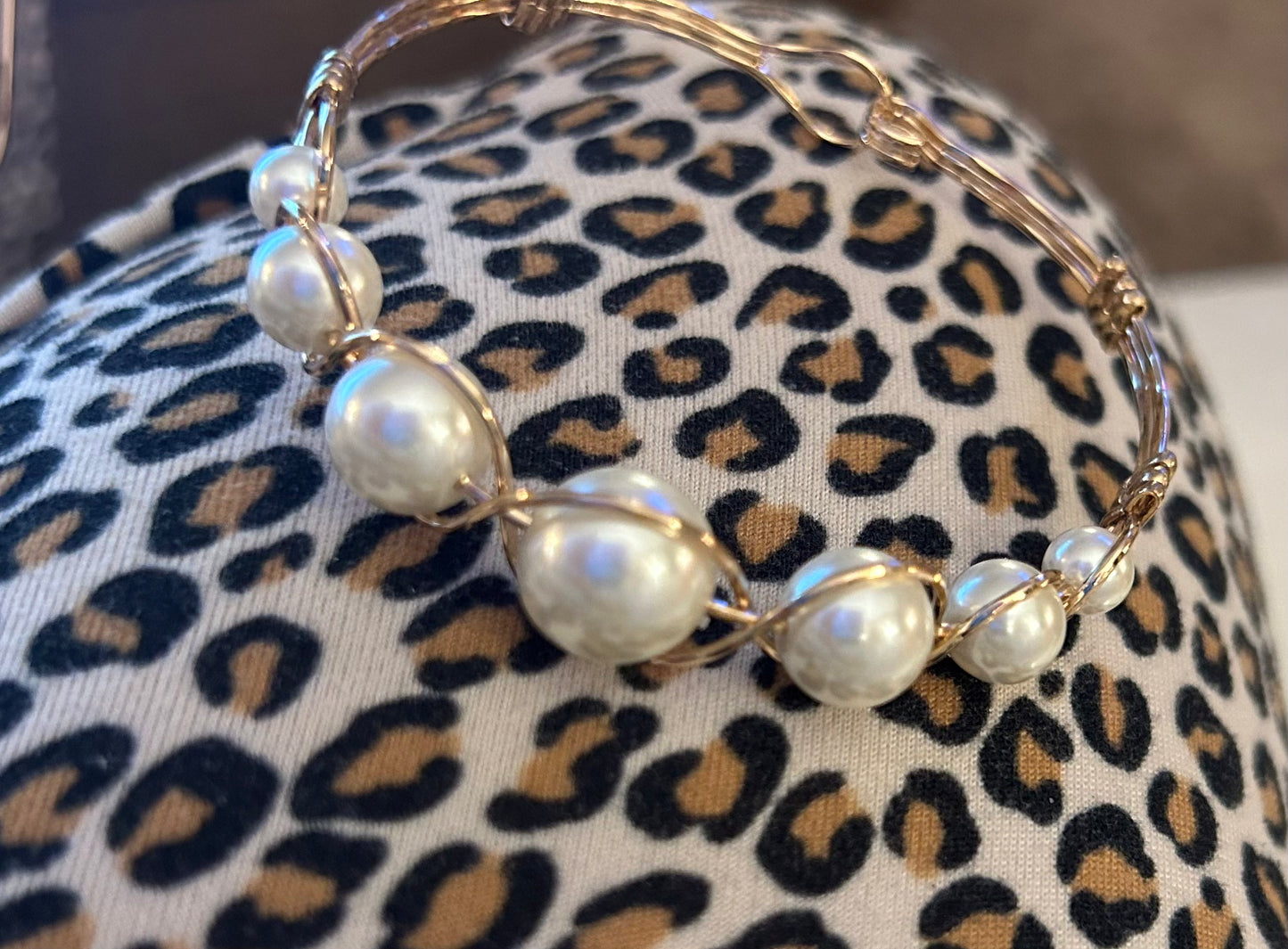 Pearl wire bracelet