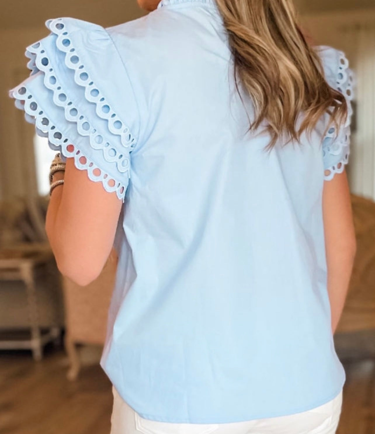 Eyelet cap sleeve top