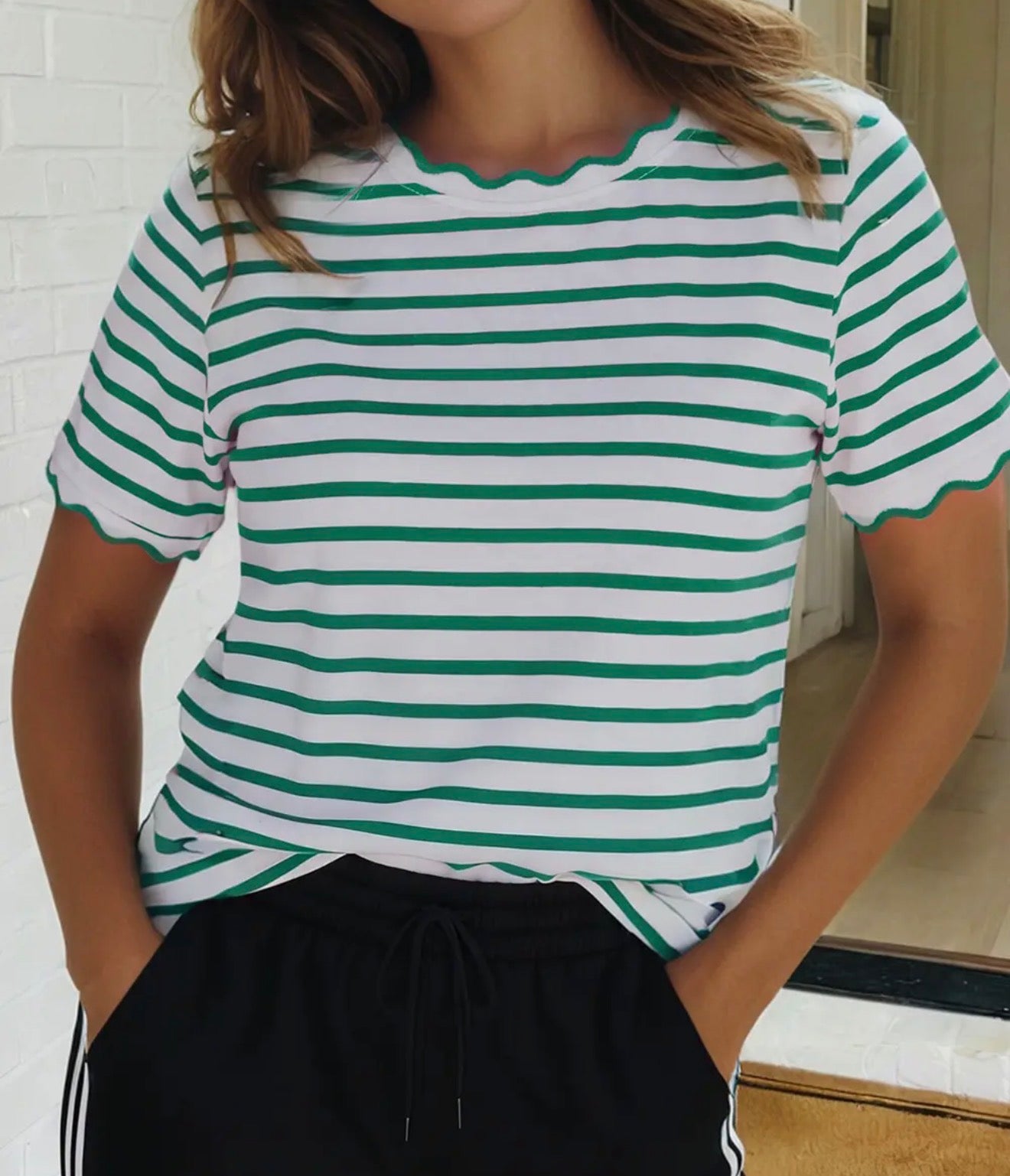 Scallop short top