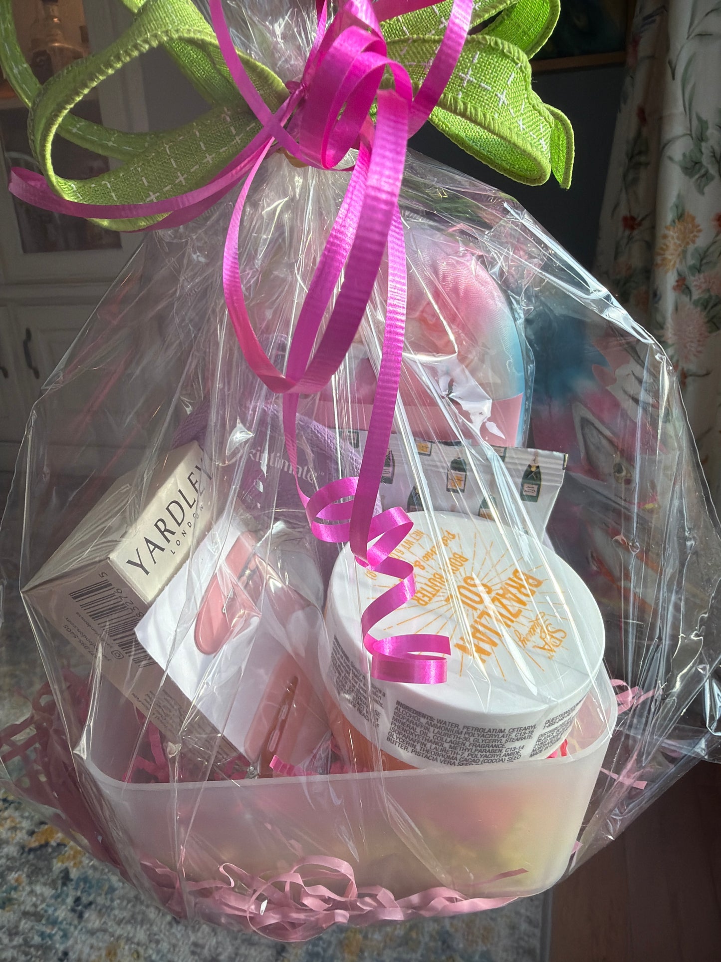 Spring gift get set
