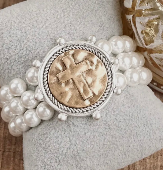 Cross coint chunky pearl